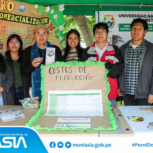 ESTUDIANTES PARTICIPARON EN LA CAPACITACIÓN DE LA MUNICIPALIDAD DE ASIA POR EL DIA DEL CAMPESINO
